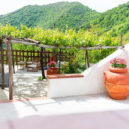아파트 Seaview, Mountains & Relax With Two Pools - Rifugio Dorotea